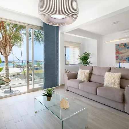 Paula Con Vistas Al Mar