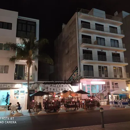 Paula Con Vistas Al Mar *