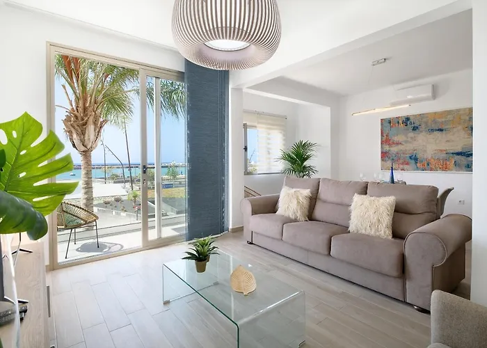 Paula Con Vistas Al Mar